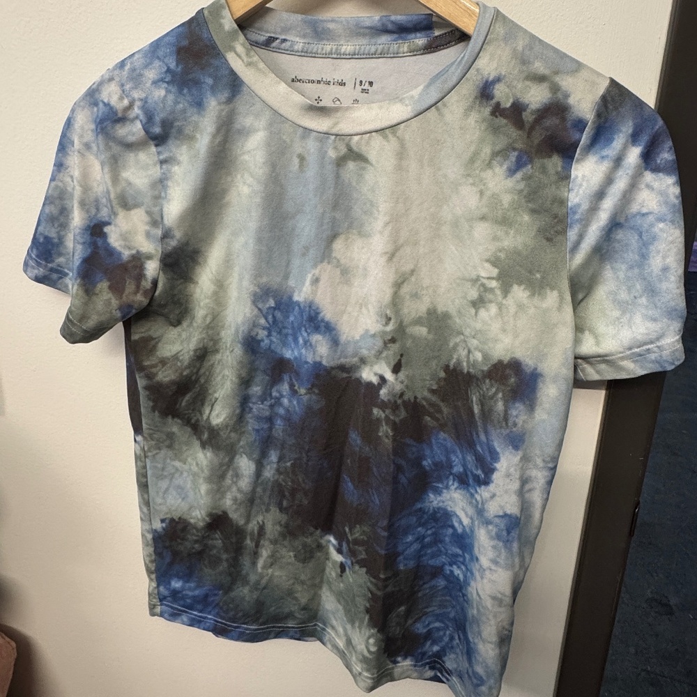 Abercrombie Kids Tie-Dye Activewear Shirt (Size 9-10)